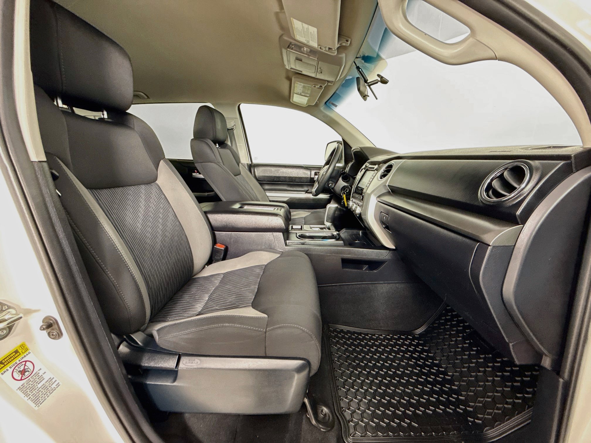 Used 2017 Toyota Tundra SR5 AWD/4WD image 31