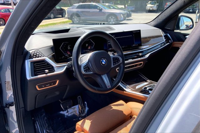 Used 2026 BMW X7 xDrive40i AWD/4WD image 14