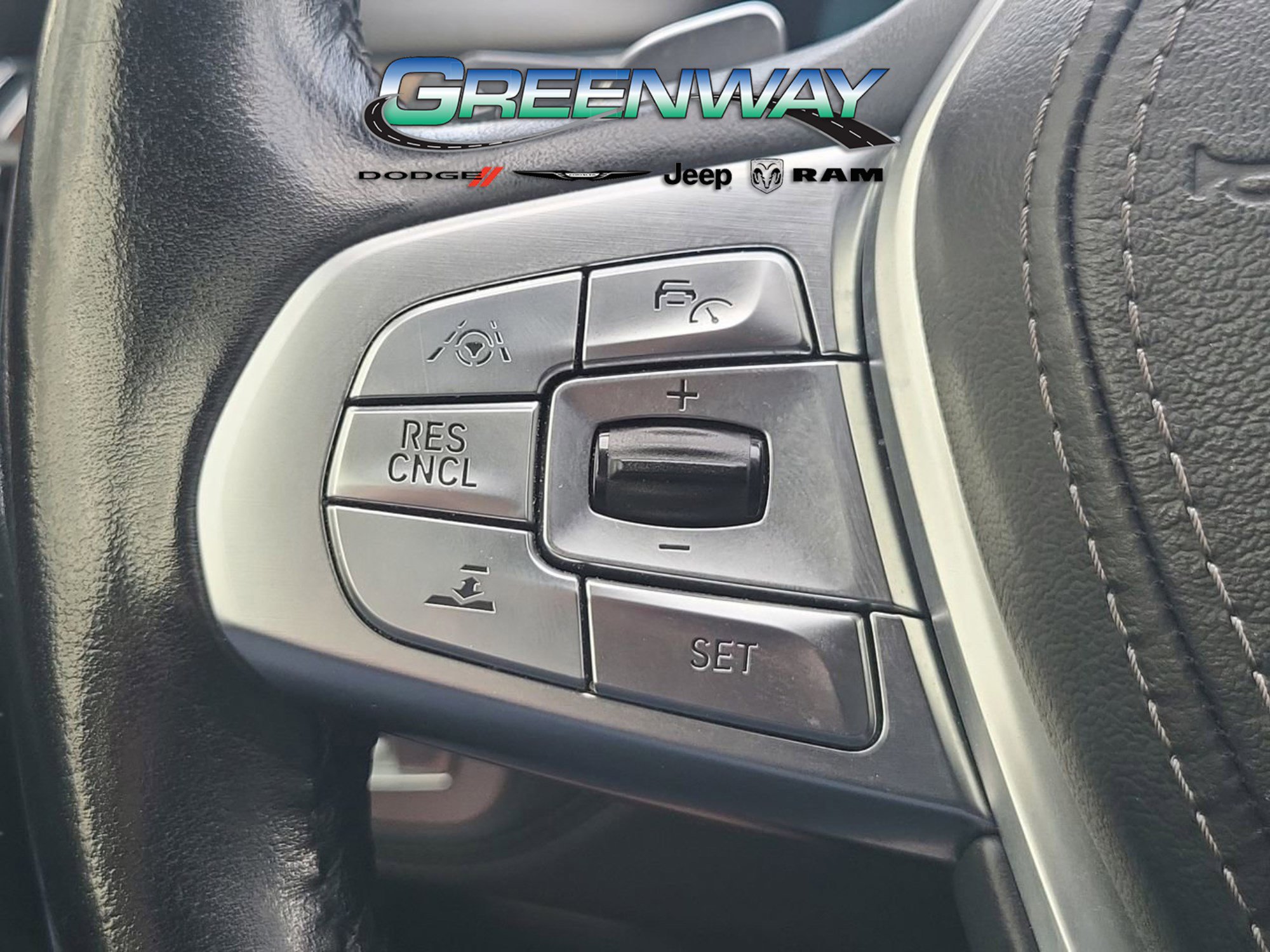 Used 2018 BMW 750i image 14