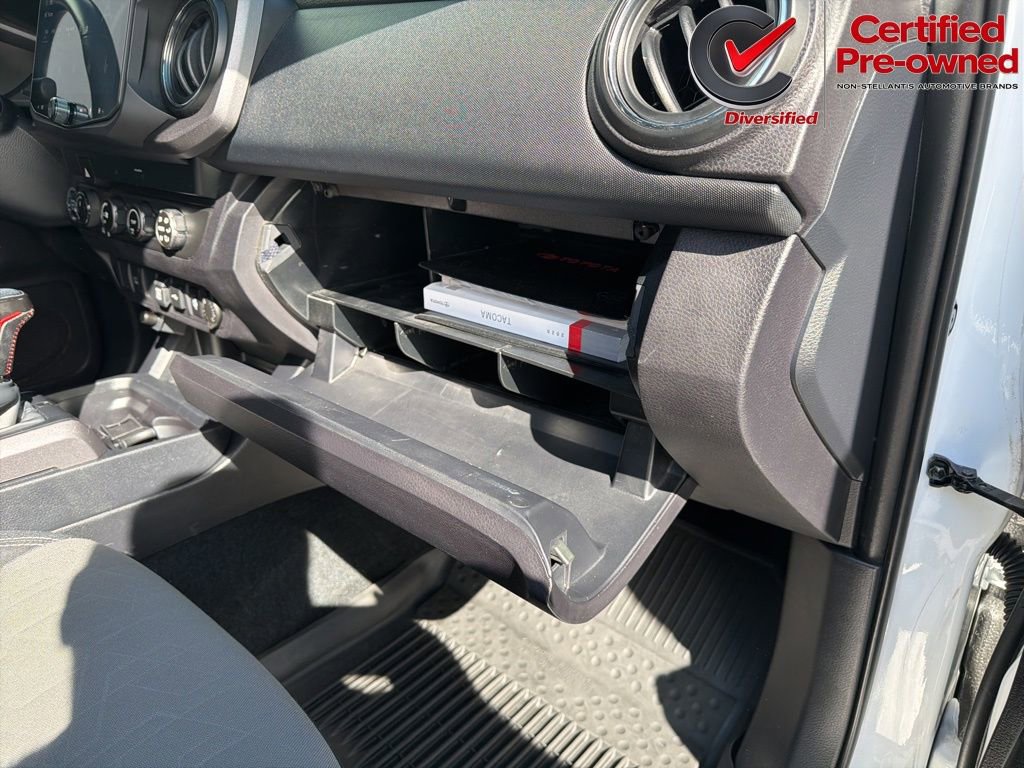 Used 2020 Toyota Tacoma TRD Off-Road AWD/4WD image 37