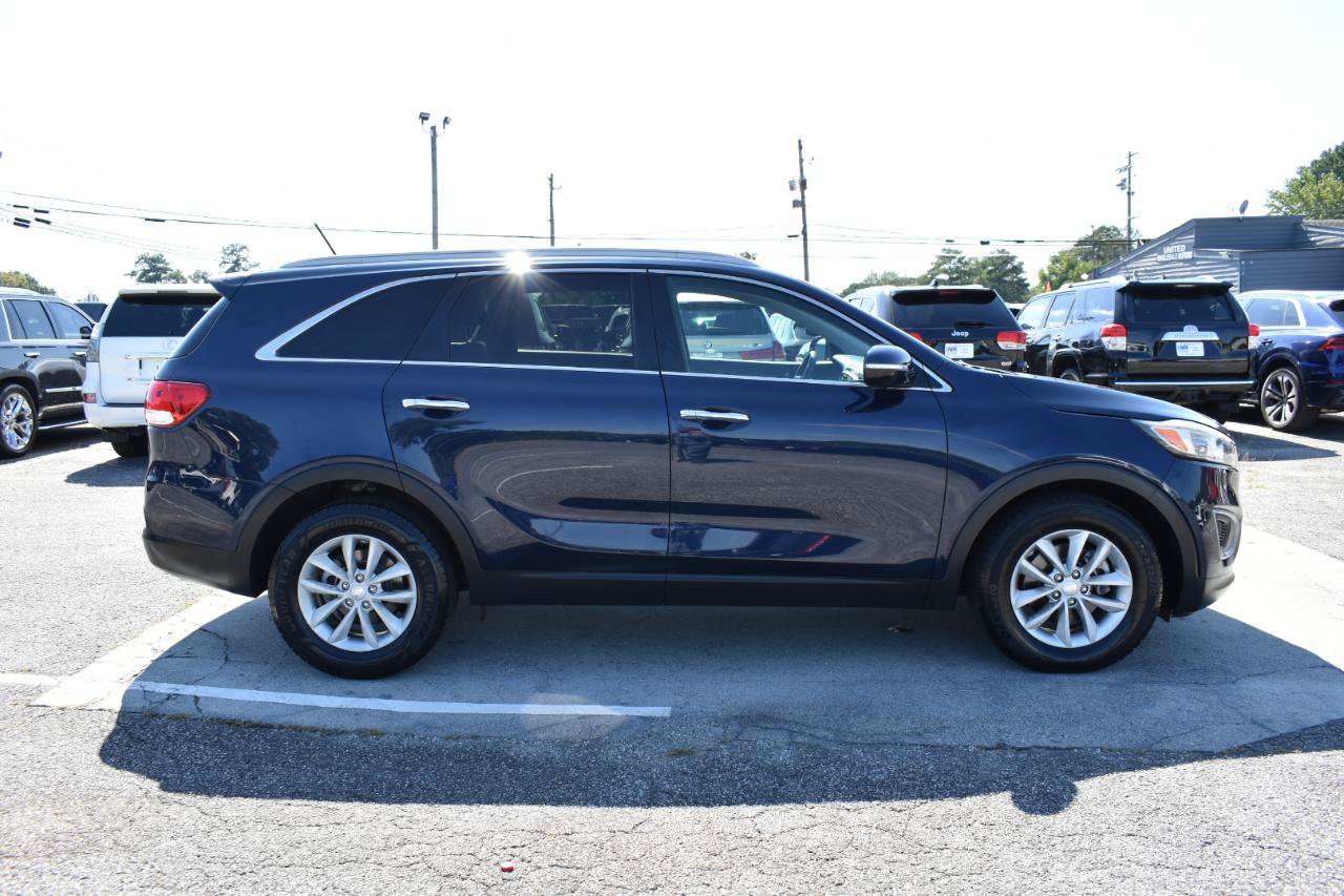 Used 2016 Kia Sorento FWD image 5