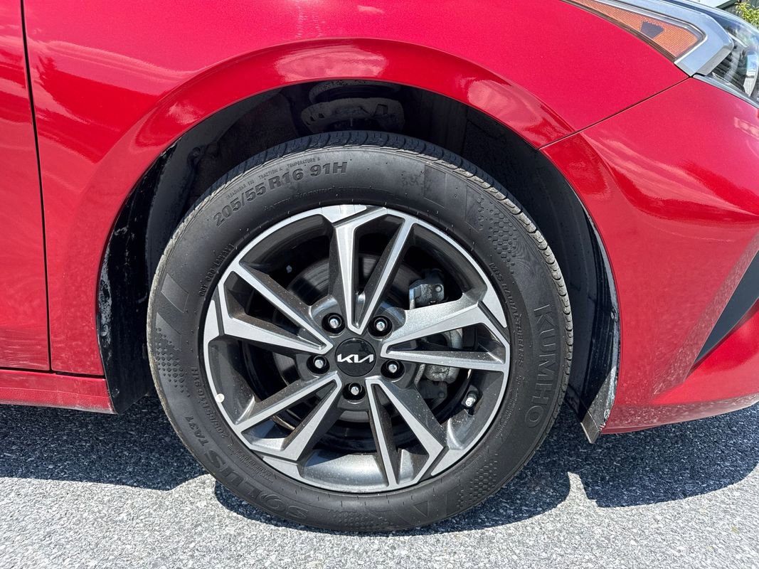 Used 2024 Kia Forte LXS FWD image 27