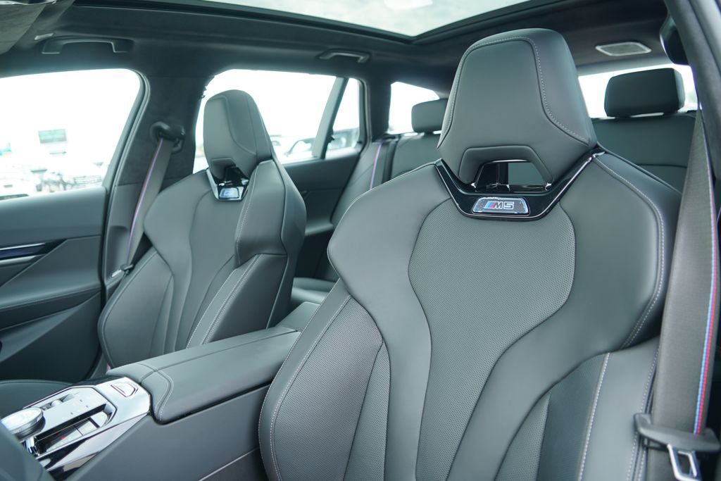 New 2027 BMW M5 Touring AWD/4WD image 16