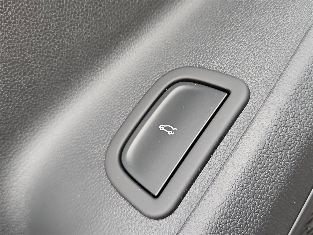 New 2026 Chevrolet Traverse LT w/ Midnight/Sport Edition image 26