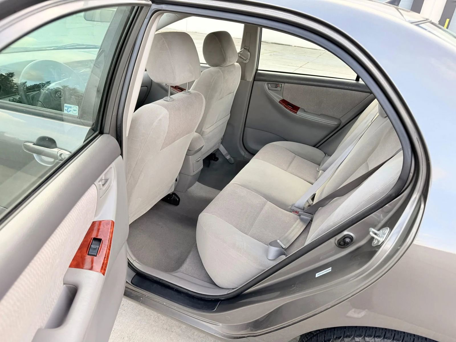 Used 2007 Toyota Corolla LE FWD image 10