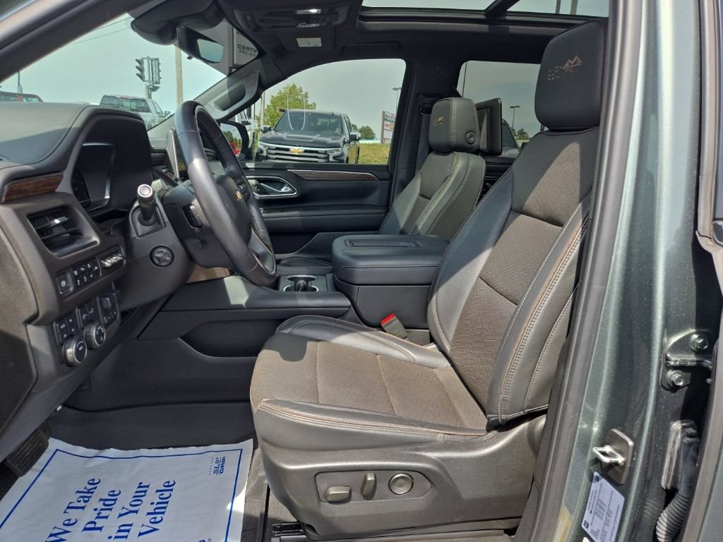 Certified 2024 Chevrolet Tahoe High Country w/ Advanced Technology Package AWD/4WD image 18