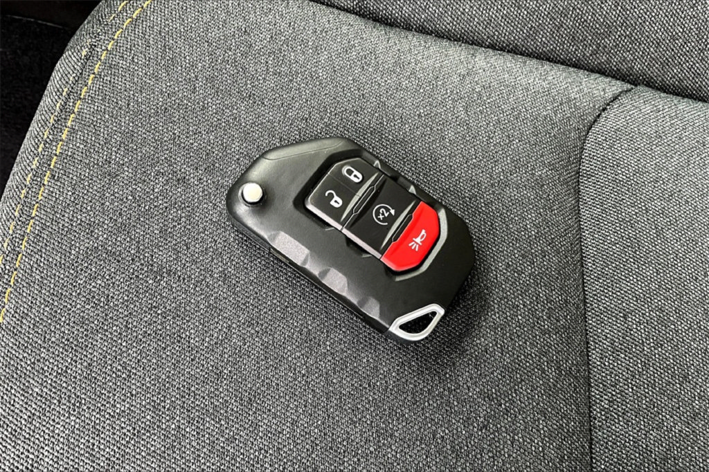 New 2025 Jeep Gladiator Sport AWD/4WD image 11