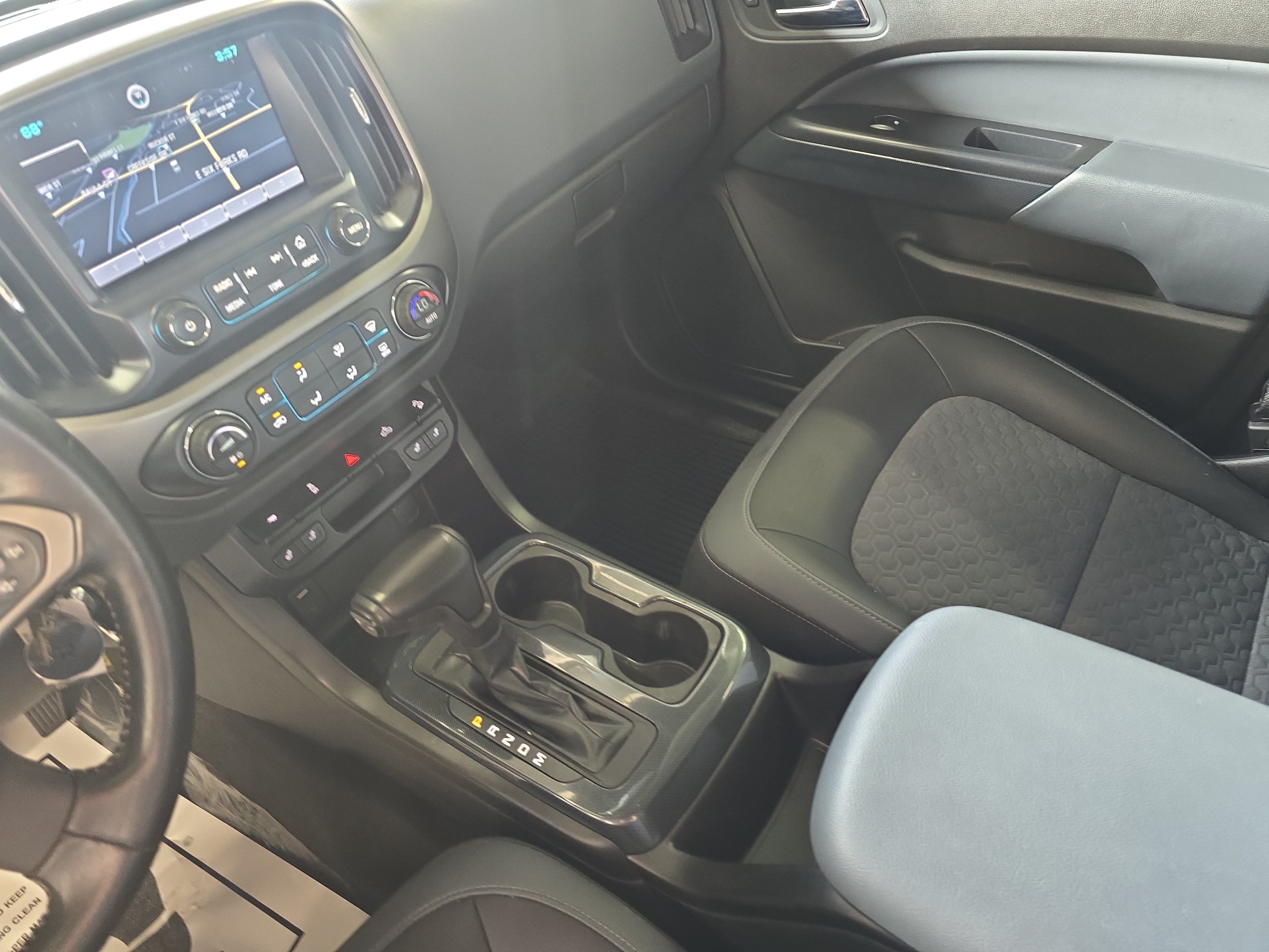 Used 2015 Chevrolet Colorado Z71 RWD image 24