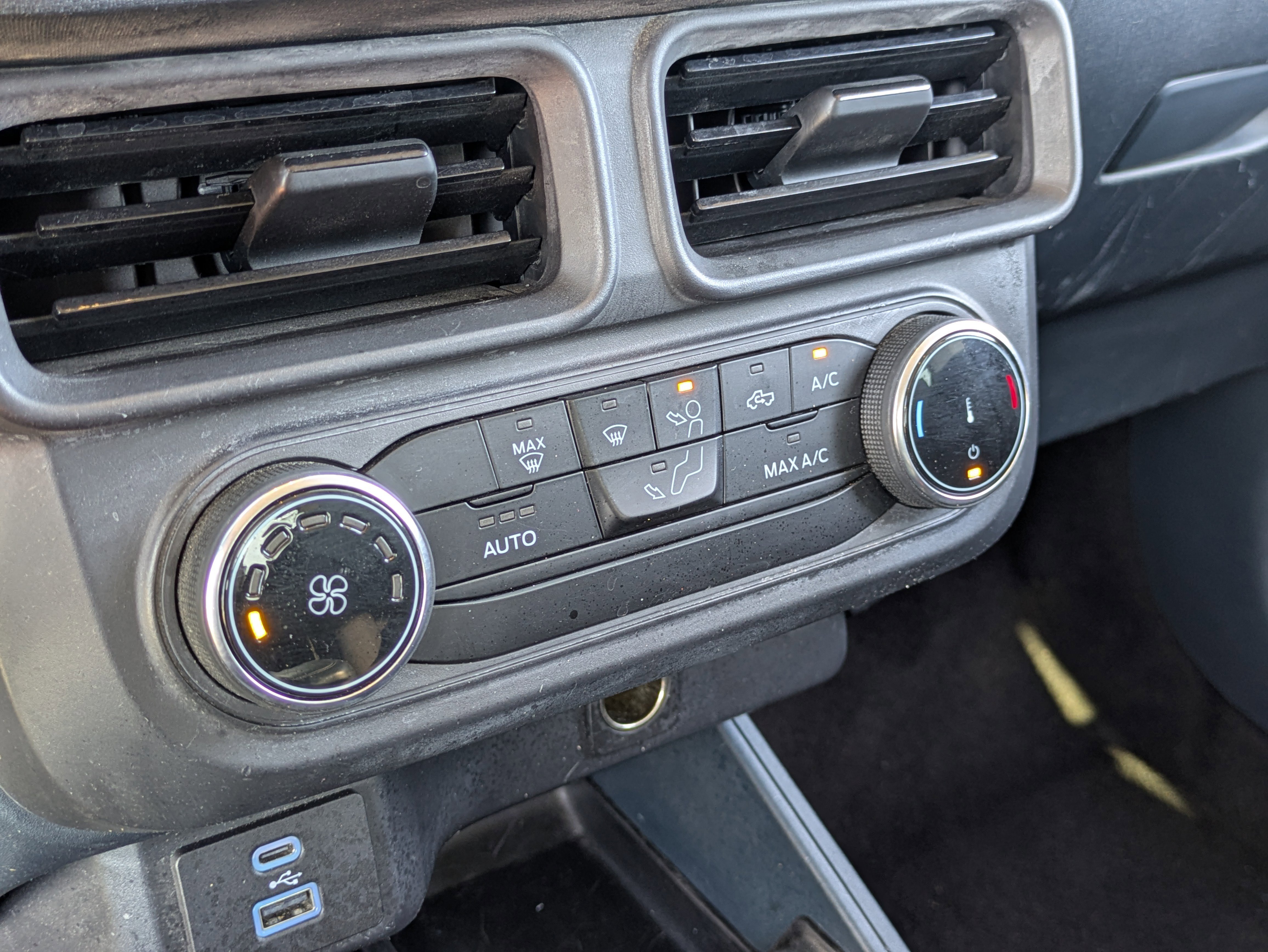 Used 2023 Ford Maverick XL image 22