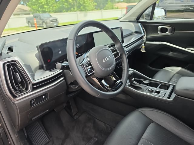 Certified 2025 Kia Sorento S w/ Panoramic Sunroof Package FWD image 14