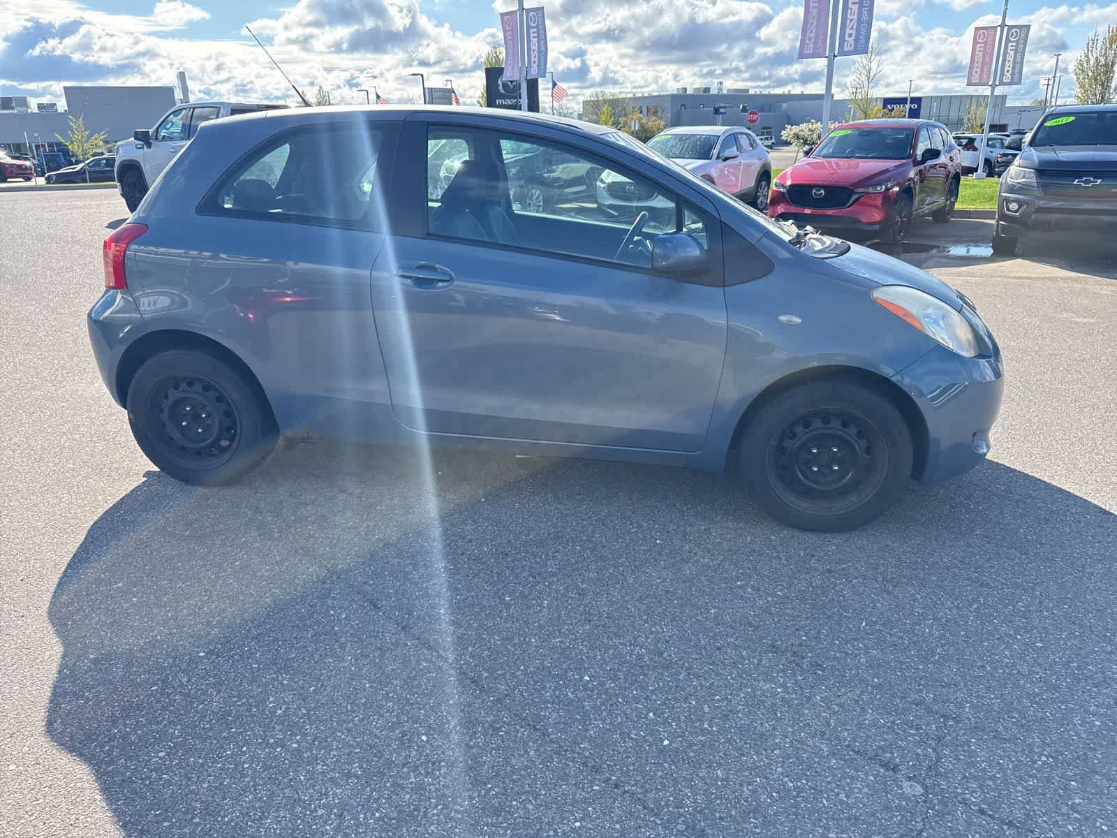 Used 2008 Toyota Yaris 2-Door Hatchback FWD image 4