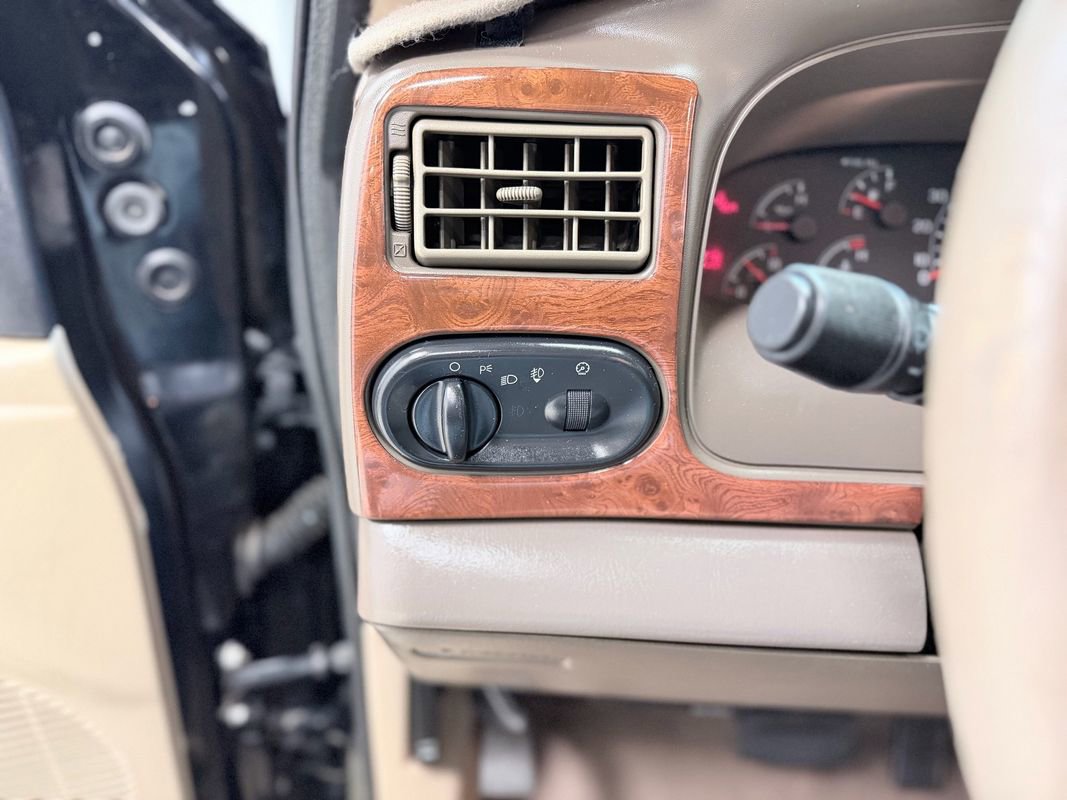 Used 2001 Ford Excursion Limited image 23