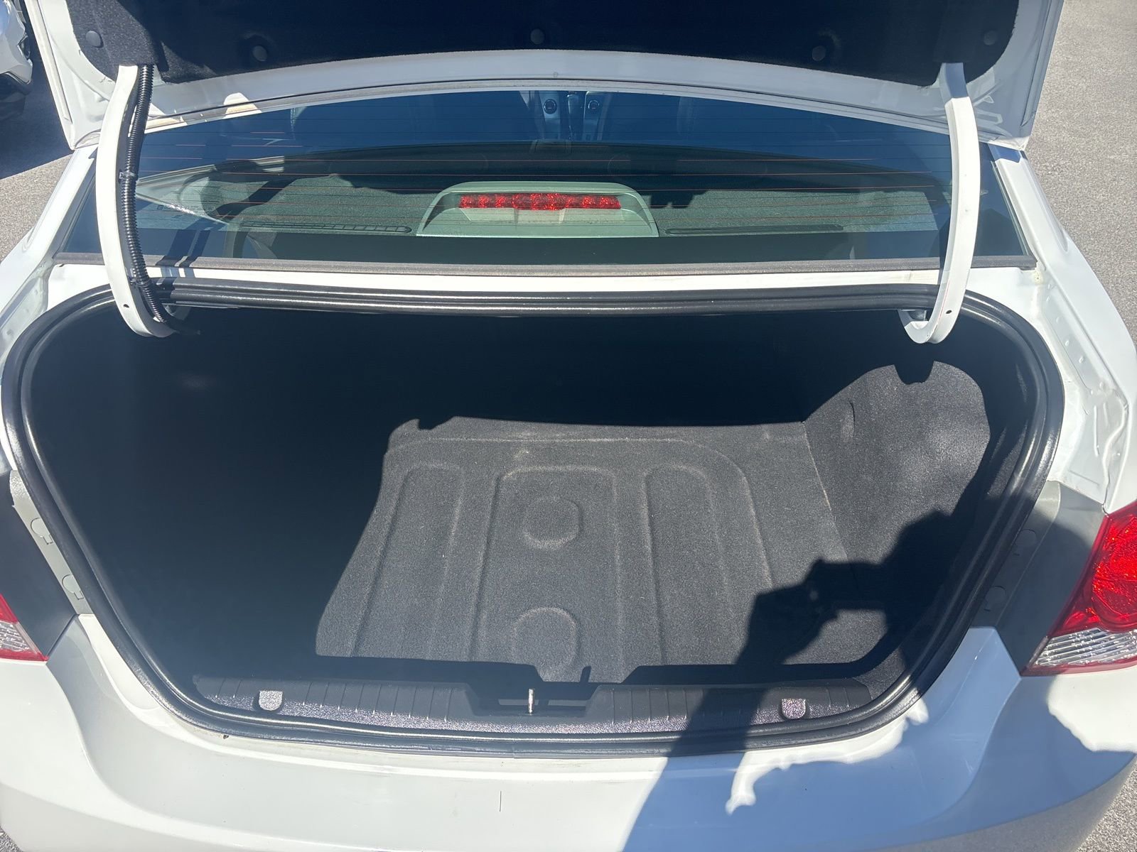 Used 2015 Chevrolet Cruze LTZ w/ Sun, Sound and Sport Package image 17