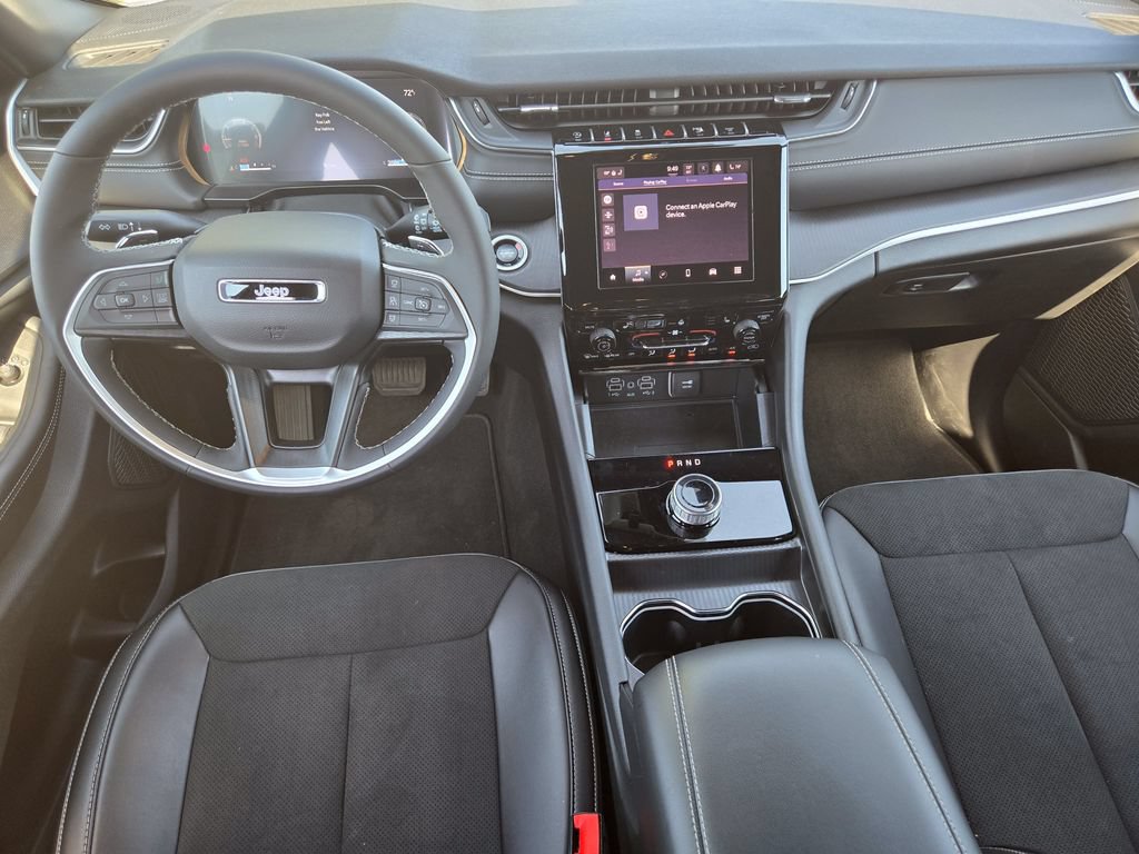 New 2025 Jeep Grand Cherokee L Laredo AWD/4WD image 18