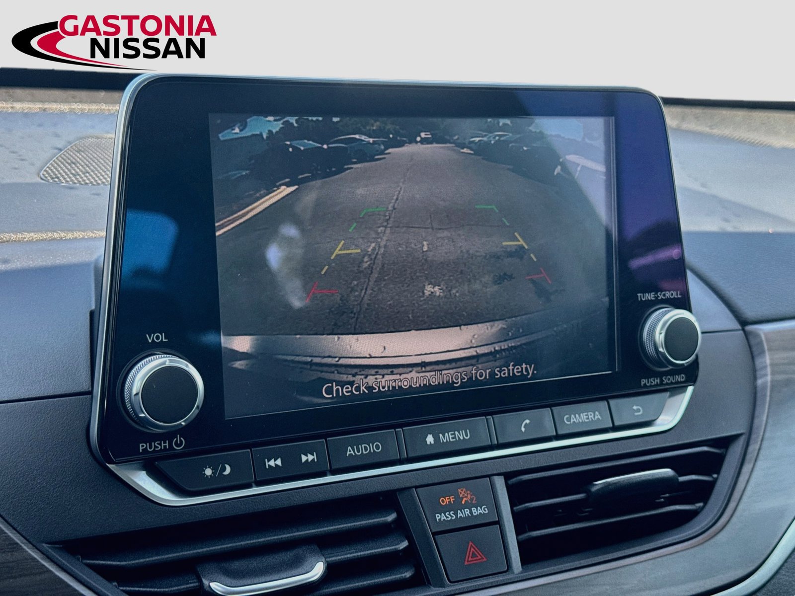 Used 2024 Nissan Altima 2.5 SV FWD image 17