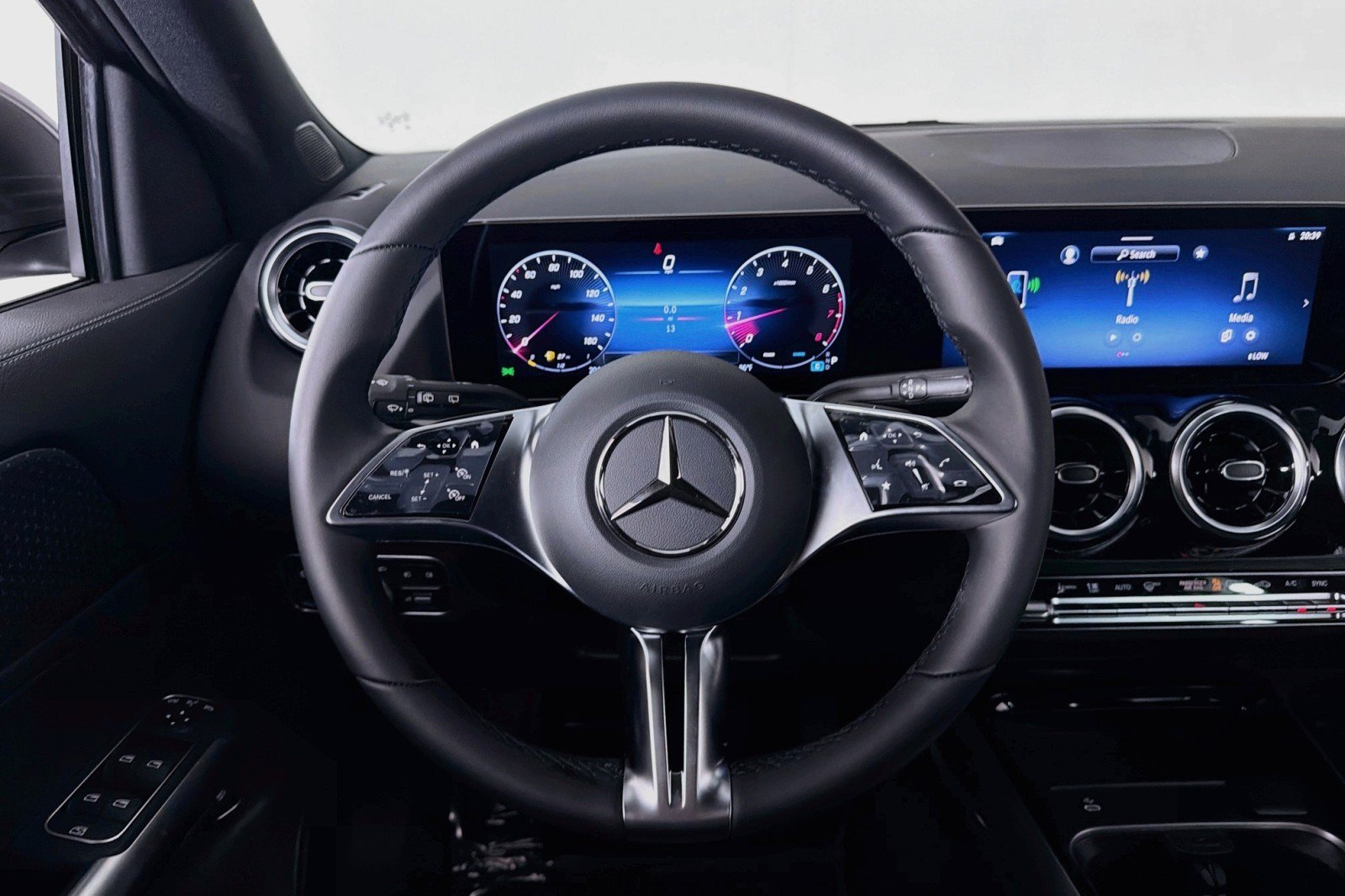 New 2026 Mercedes-Benz GLA 250 image 17