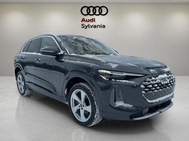 Certified 2025 Audi Q5 Premium Plus w/ Premium Plus video 1