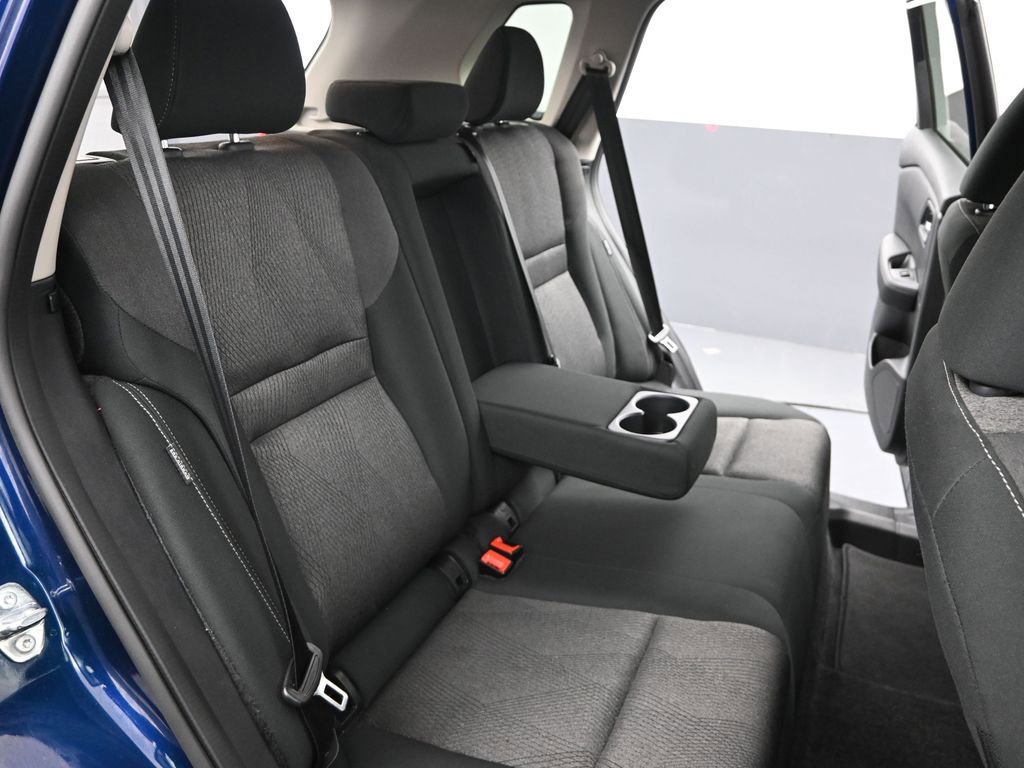 Used 2025 Nissan Rogue SV image 27