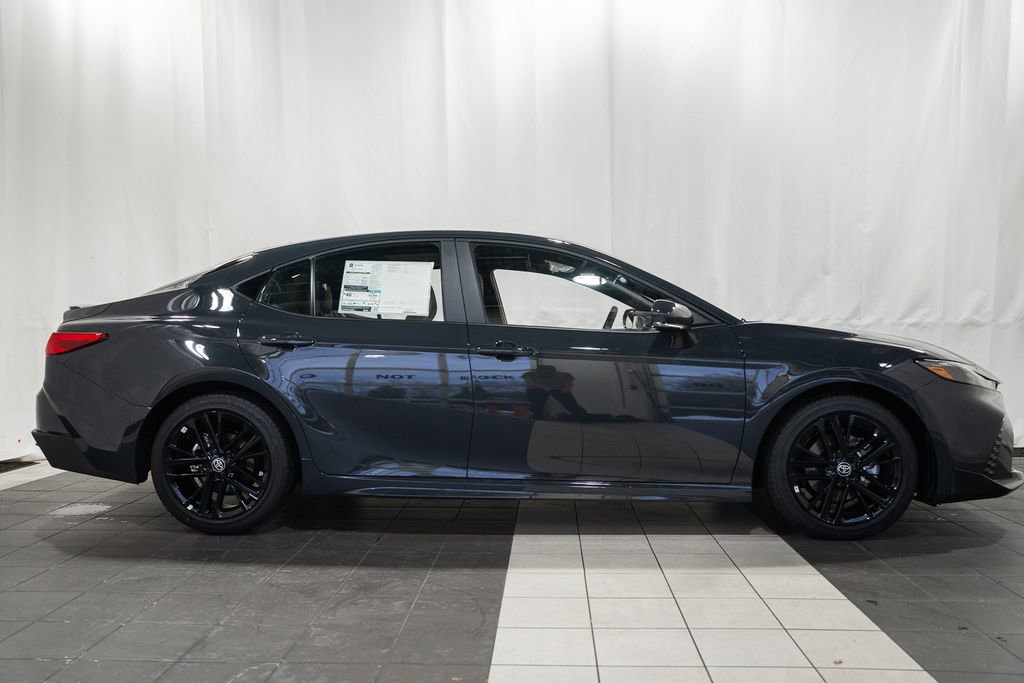 New 2026 Toyota Camry SE image 3