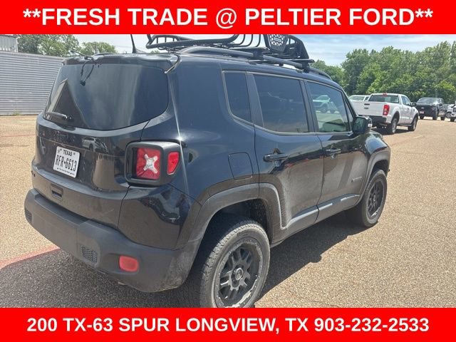 Used 2018 Jeep Renegade Altitude w/ Safety & Security Group AWD/4WD image 9