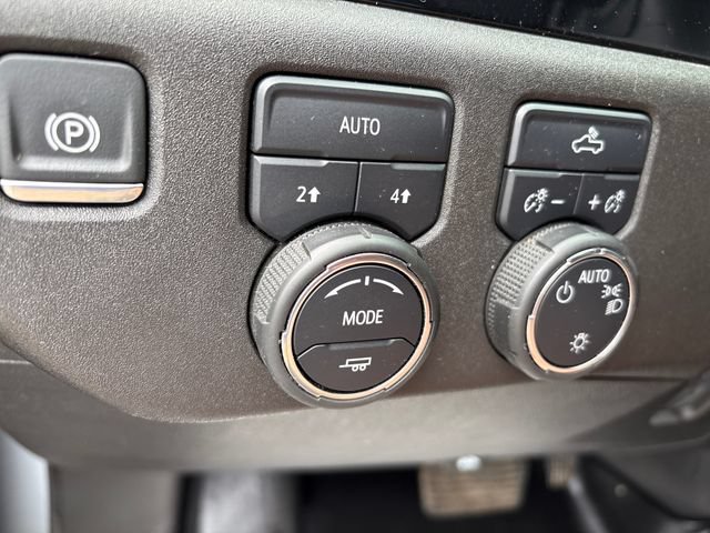 Certified 2024 Chevrolet Silverado 1500 LT AWD/4WD image 16