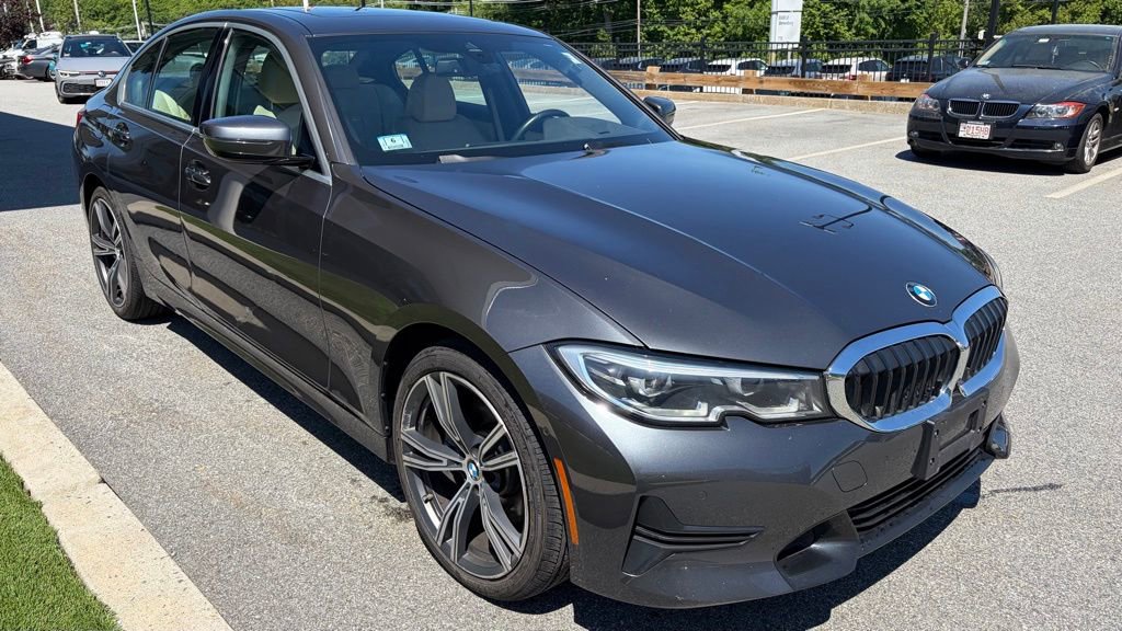 Used 2019 BMW 330i xDrive Sedan w/ Premium Package AWD/4WD image 4