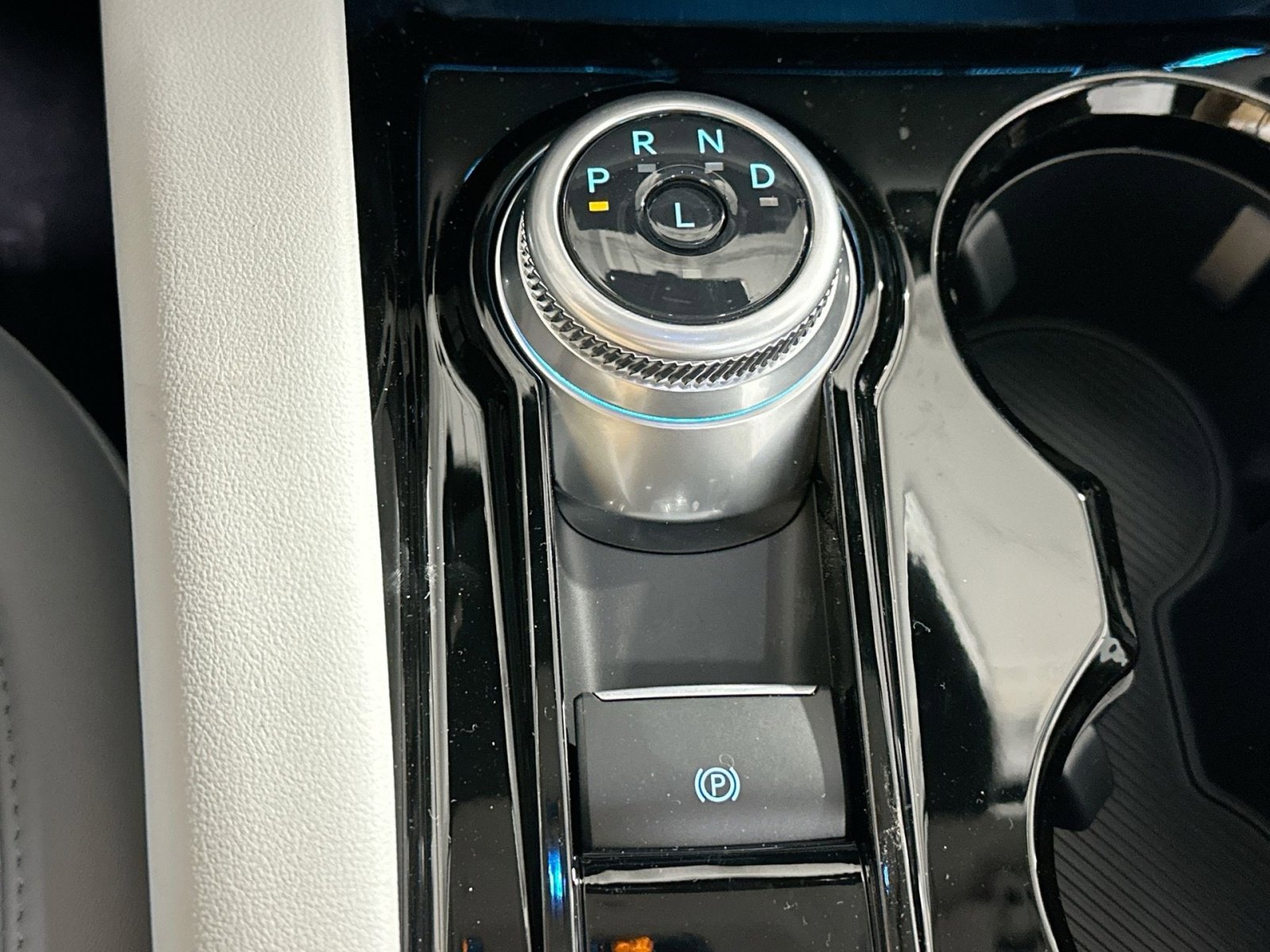 New 2026 Ford Explorer Platinum w/ LUX Leather Package image 29