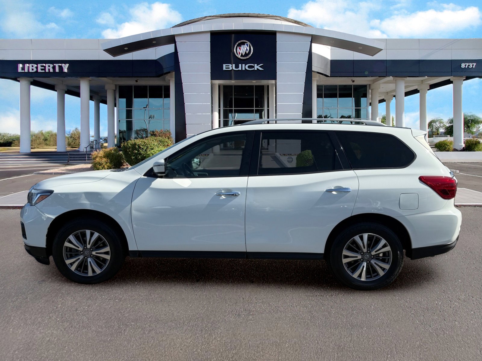 Used 2020 Nissan Pathfinder S AWD/4WD image 7
