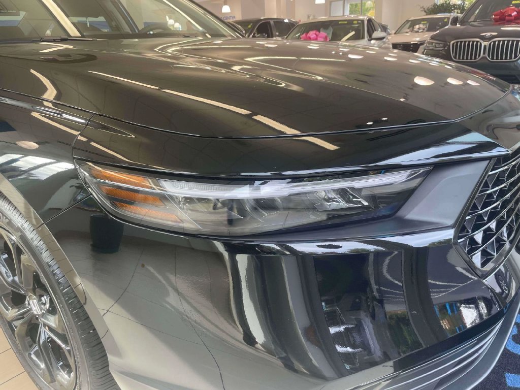 Used 2025 Honda Accord SE image 7