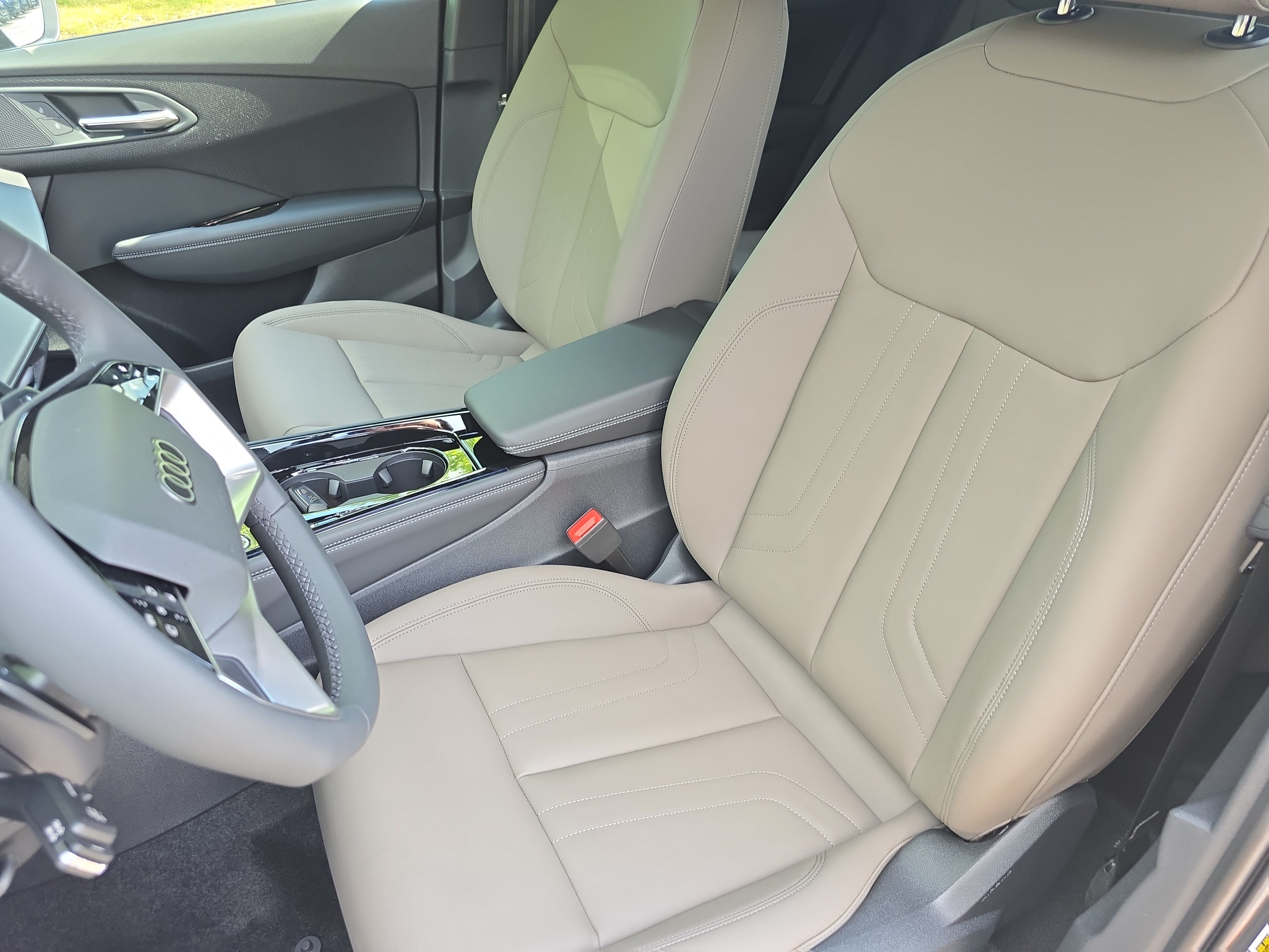 New 2026 Audi Q3 quattro 2.0T AWD/4WD image 15