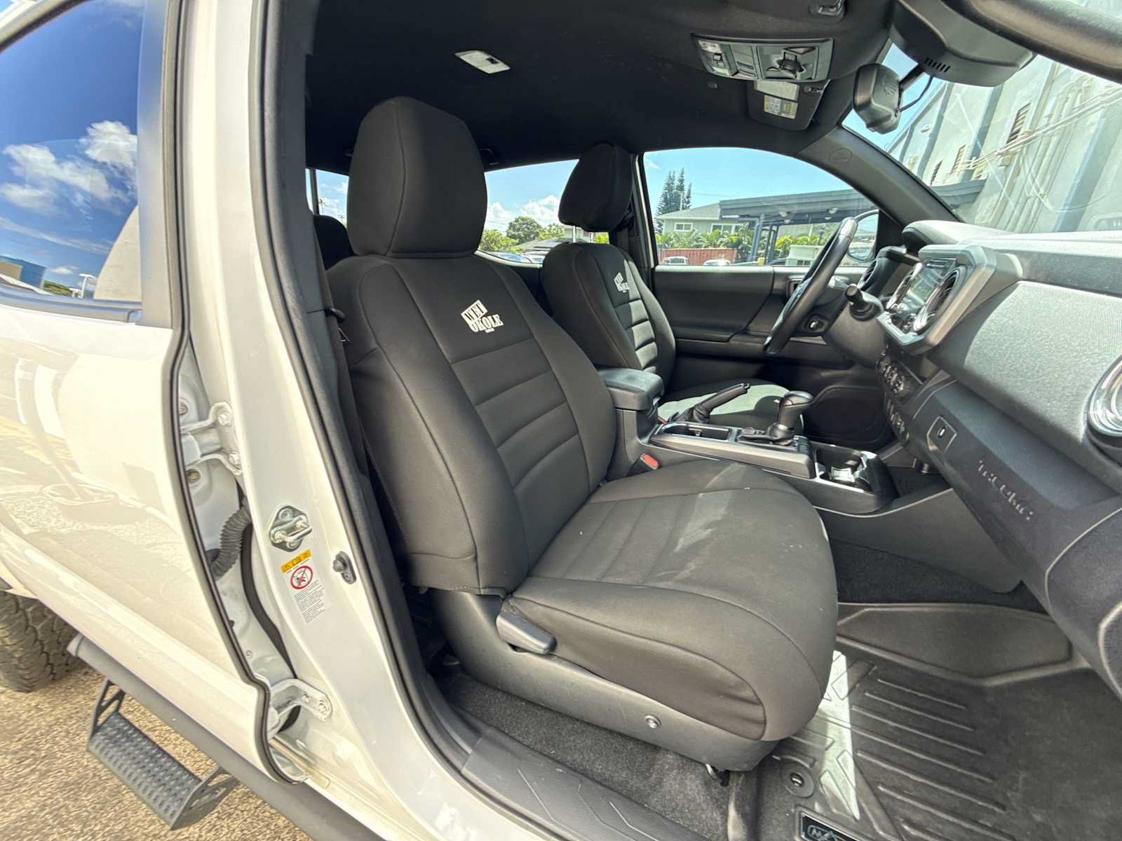 Used 2019 Toyota Tacoma TRD Off-Road AWD/4WD image 25