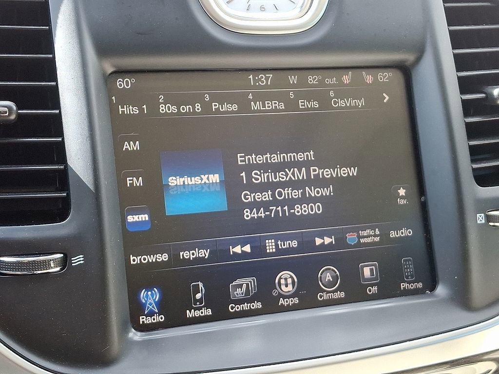 Used 2016 Chrysler 300 Limited image 18