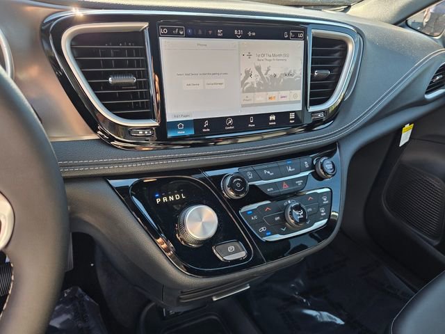 New 2026 Chrysler Pacifica Select FWD image 23