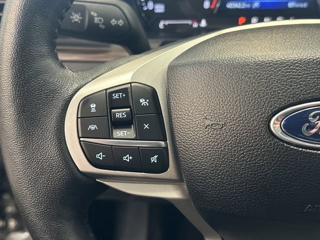 Used 2024 Ford Explorer Limited AWD/4WD image 37