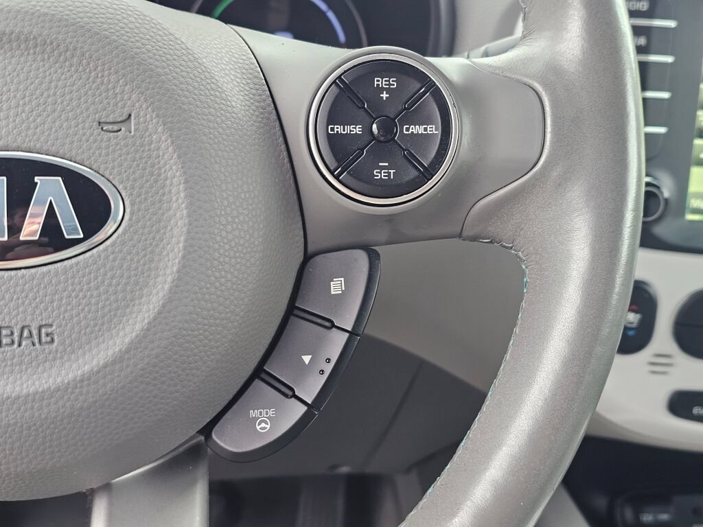 Used 2016 Kia Soul EV + w/ Paint Protection Film Package FWD image 33