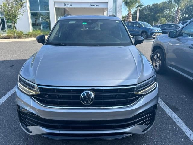 Used 2022 Volkswagen Tiguan SE R-Line FWD image 2