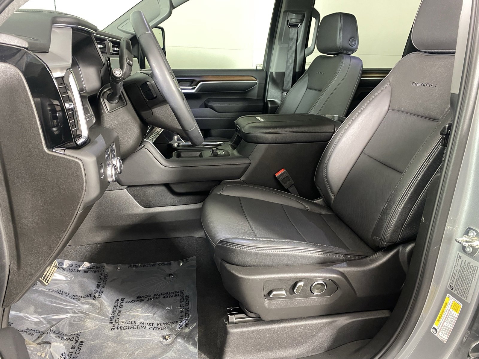 Used 2025 GMC Sierra 3500 Denali w/ Denali Reserve Package image 30