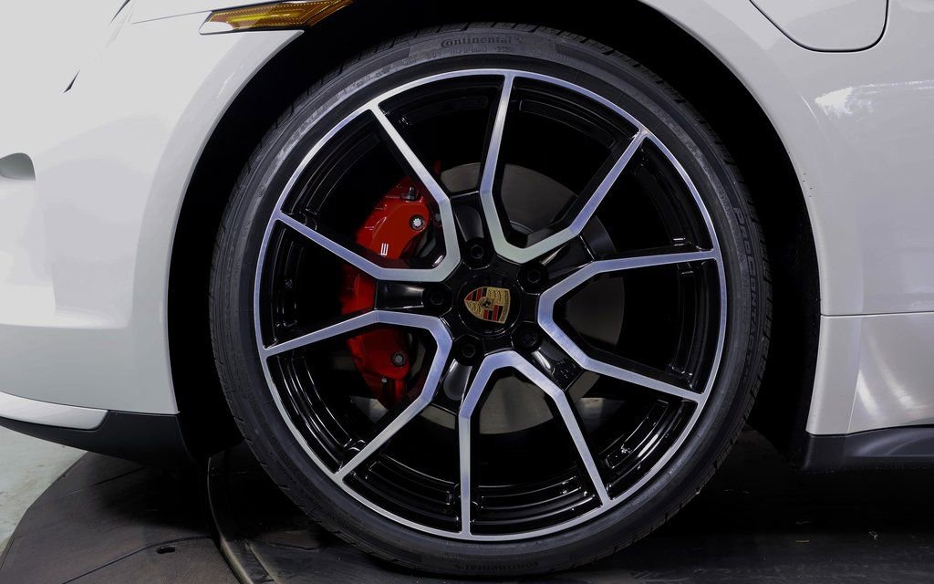 New 2025 Porsche Taycan 4S image 21