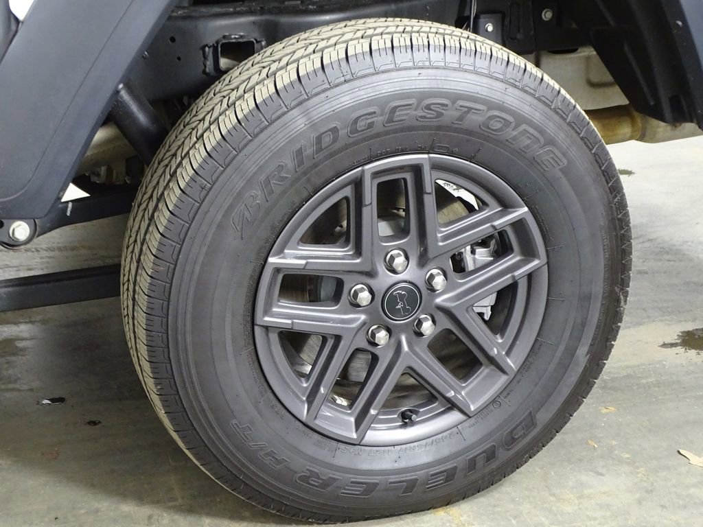 Used 2025 Jeep Gladiator Sport image 33