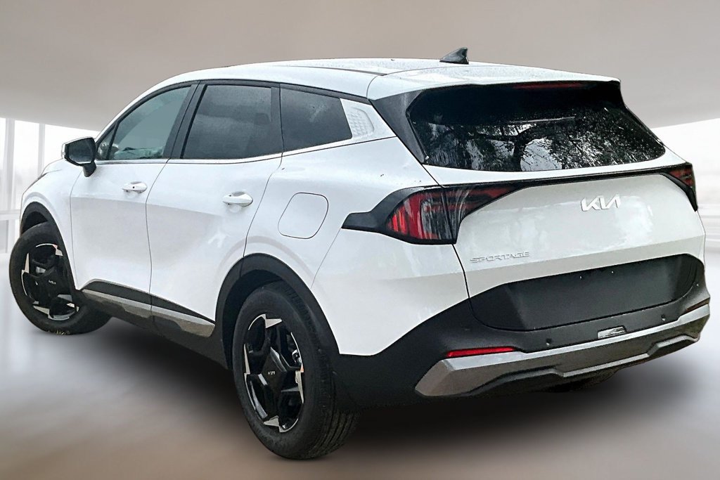 New 2027 Kia Sportage EX FWD image 3