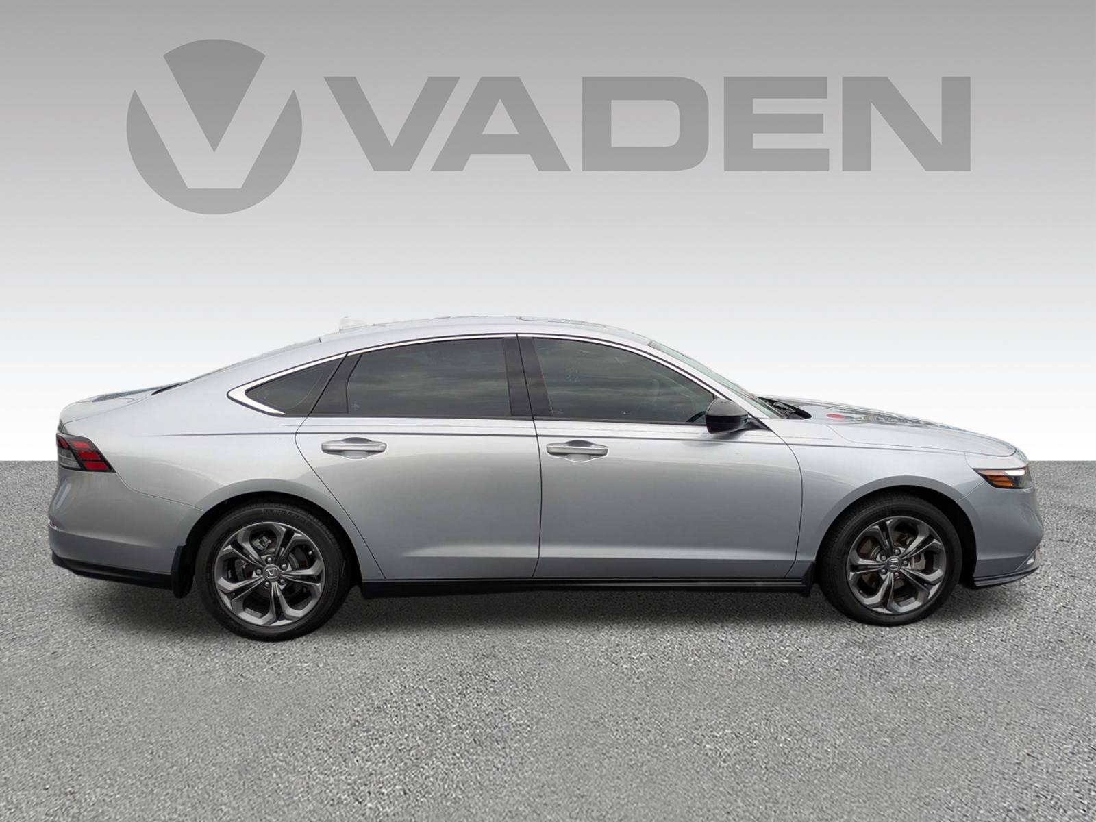 Used 2023 Honda Accord EX image 22