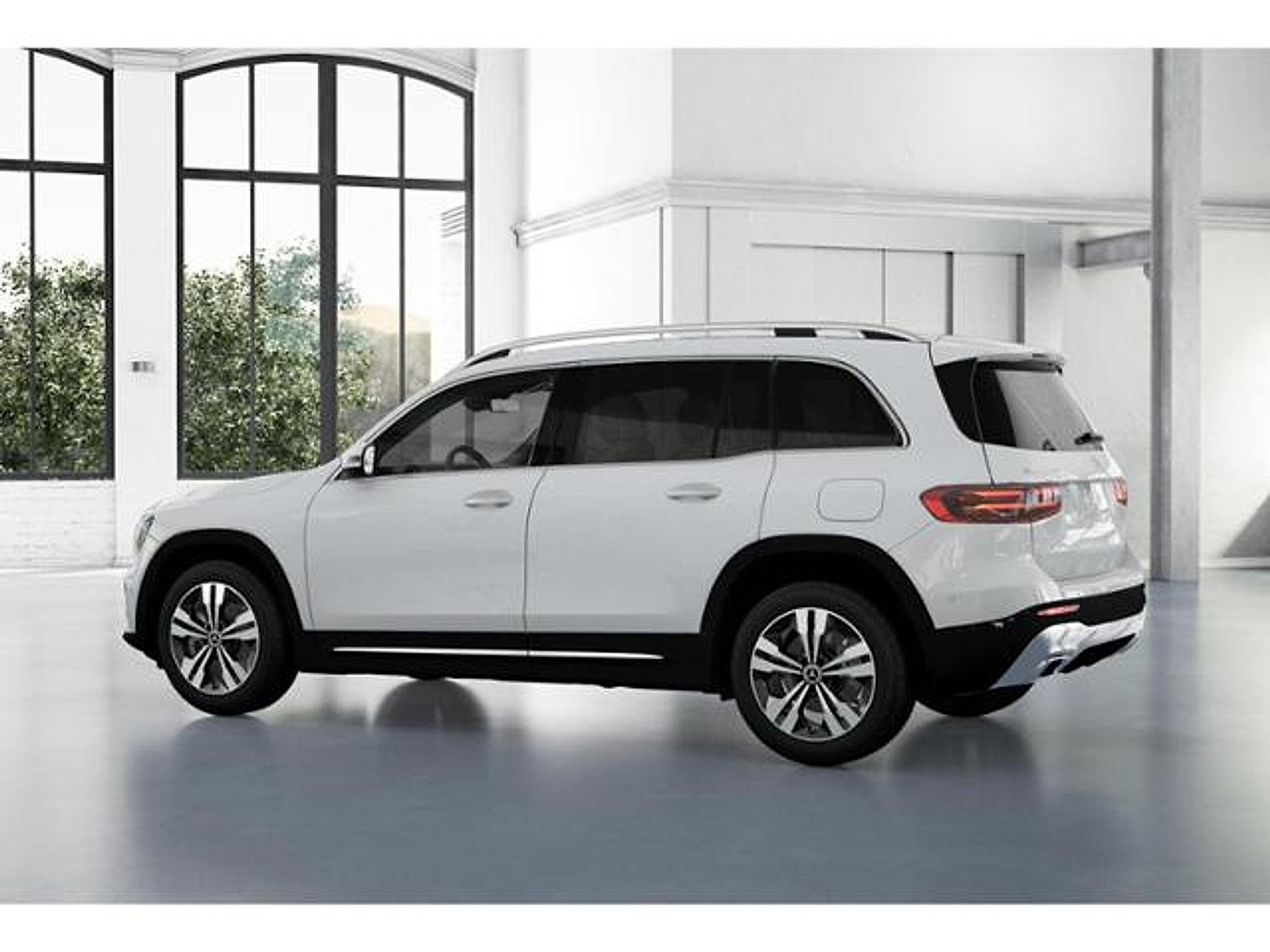 Used 2025 Mercedes-Benz GLB 250 image 30