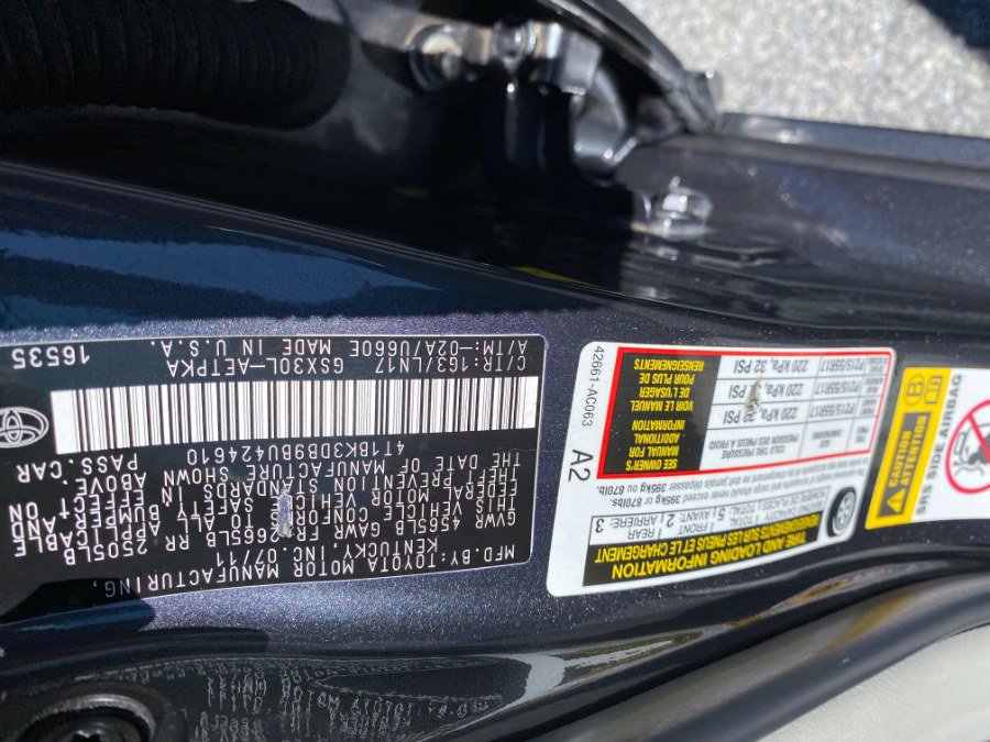 Used 2011 Toyota Avalon Limited FWD image 10