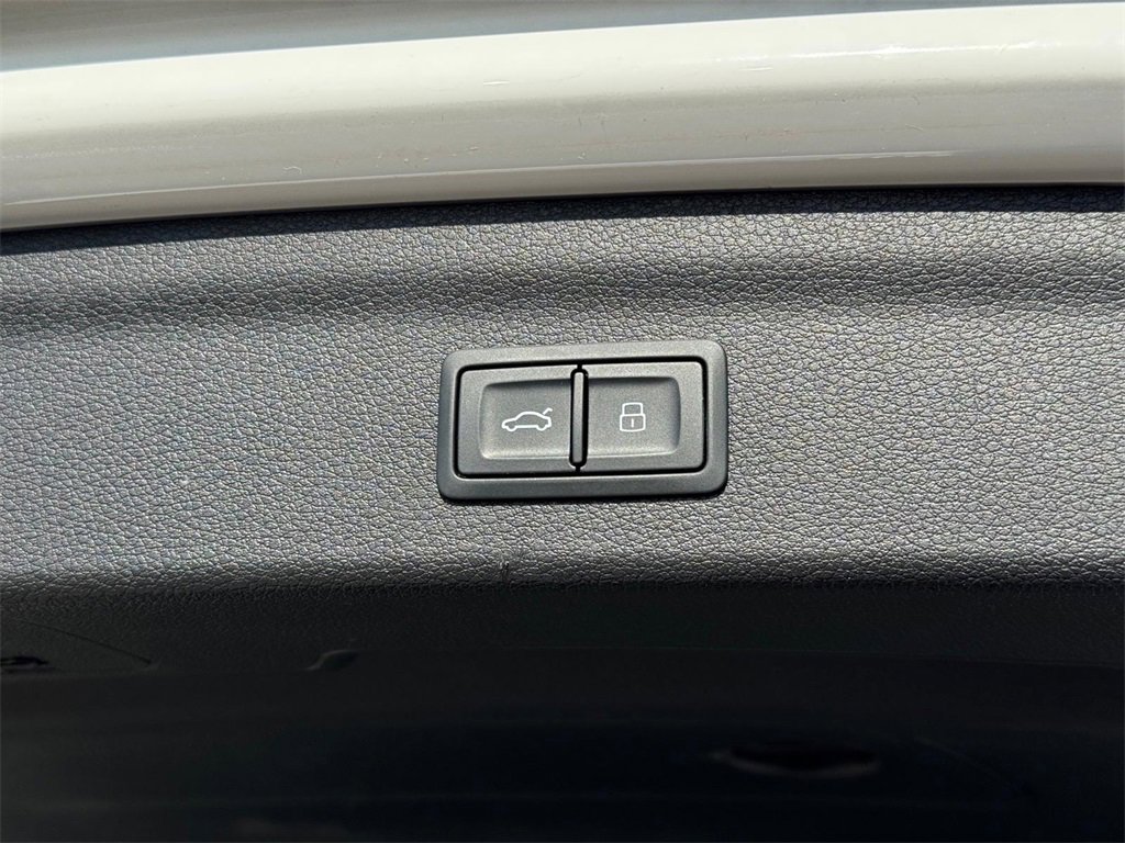 Used 2023 Audi Q3 2.0T Premium image 6