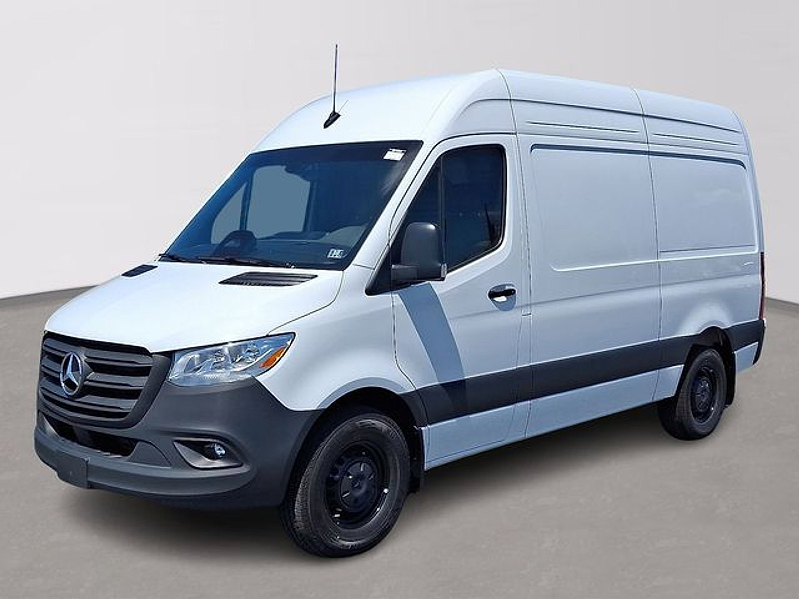 Used 2025 Mercedes-Benz Sprinter 2500 image 1