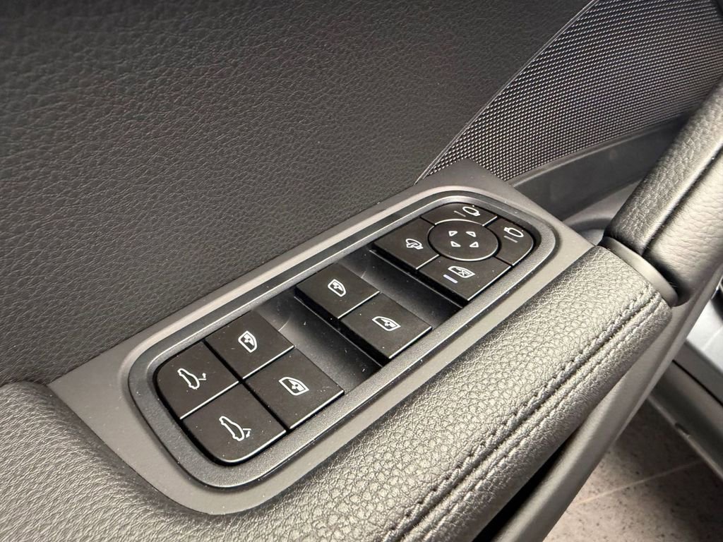 New 2026 Porsche Cayenne S AWD/4WD image 20