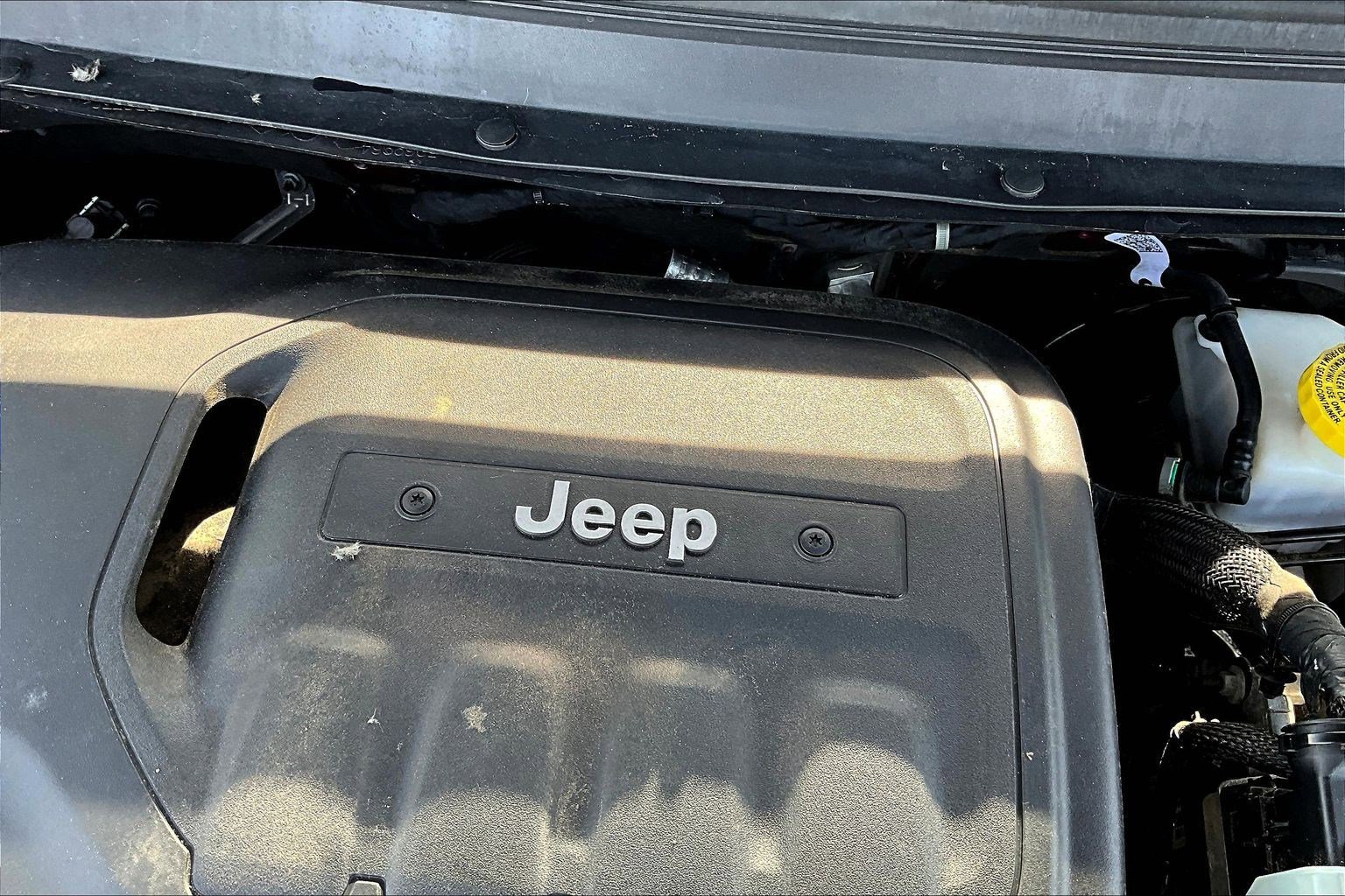 Used 2021 Jeep Cherokee Latitude Lux w/ Comfort/Convenience Group image 31