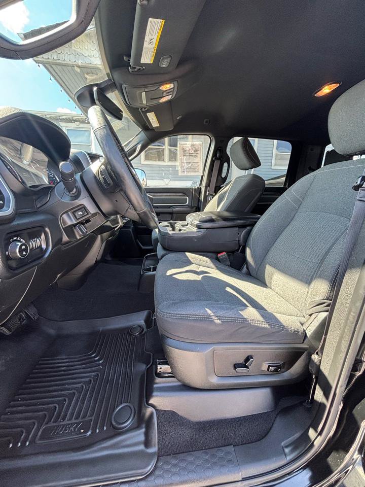 Used 2019 RAM 2500 Big Horn w/ Black Appearance Package AWD/4WD image 10