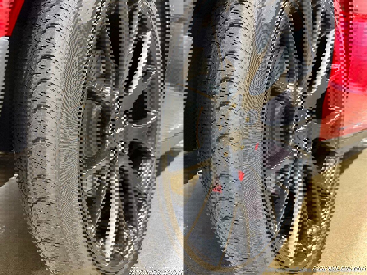 Used 2015 Dodge Challenger SRT Hellcat image 9