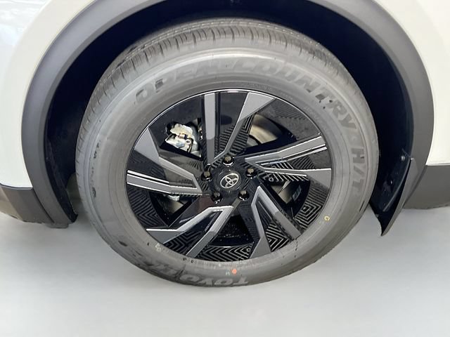New 2026 Toyota C-HR AWD/4WD image 11